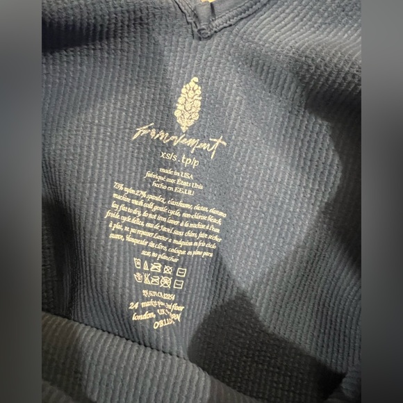 NWOT FP Movement Happiness Runs V Neck Ribbed Crop Tank Top Blue Size XS/S - Picture 4 of 4